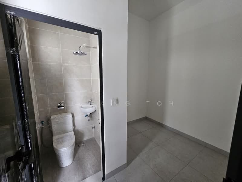 Cluster House for Sale in Bandar Uda Utama (Johor Bahru) - Ee Fong Toh - Bathroom - PropertyGuru.com.my