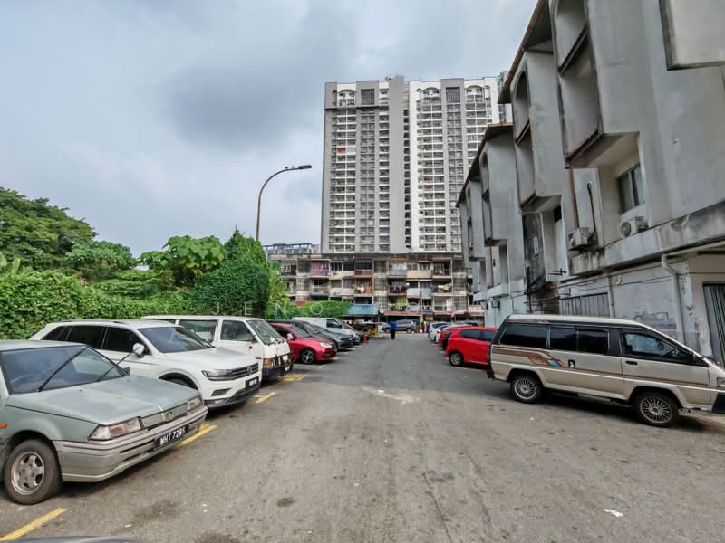 Kedai untuk Disewa di Taman United (Jalan Klang Lama (Old Klang Road)) - Jeno Poon - Exterior - PropertyGuru.com.my