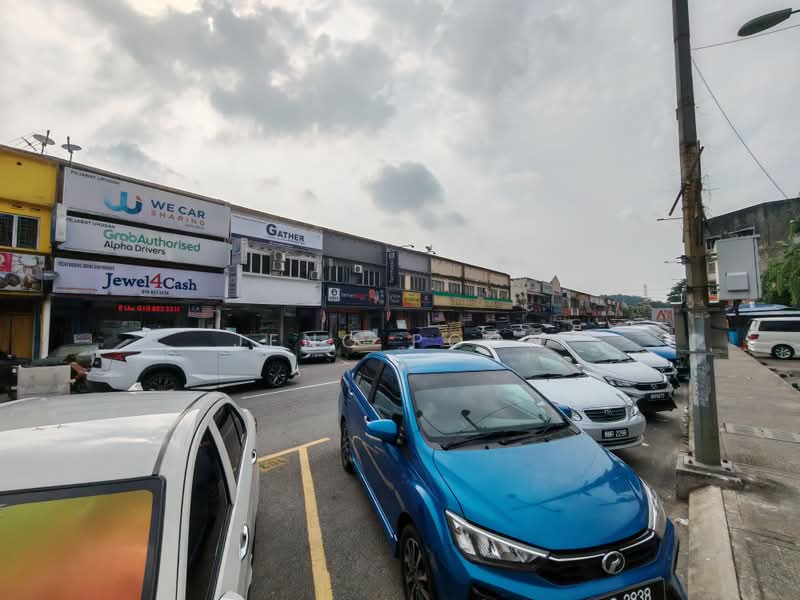 Kedai untuk Disewa di Taman United (Jalan Klang Lama (Old Klang Road)) - Jeno Poon - Exterior - PropertyGuru.com.my