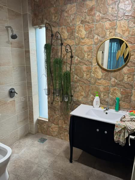 Bungalow House untuk Disewa di Taman Ampang Utama (Ampang) - Desmond Low - Bathroom - PropertyGuru.com.my