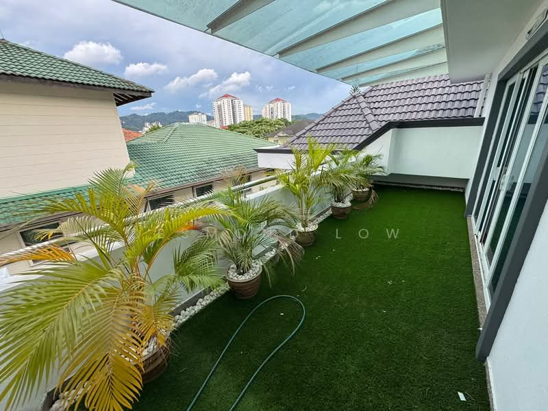 Bungalow House untuk Disewa di Taman Ampang Utama (Ampang) - Desmond Low - Balcony - PropertyGuru.com.my