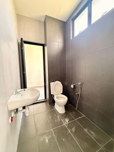 Rumah Teres 2-Tingkat untuk Dijual di Setia Eco Cascadia (Tebrau) - Kuu Chin - Bathroom - PropertyGuru.com.my