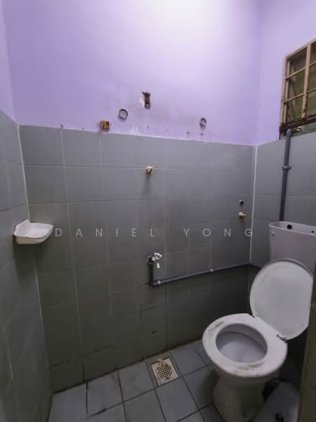 2-storey Terraced House for Sale in Taman Kota Masai (Pasir Gudang) - Daniel Yong - Bathroom - PropertyGuru.com.my