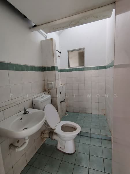 Apartment for Sale at Seri Warisan - Ching Hui Wong - Bathroom - PropertyGuru.com.my