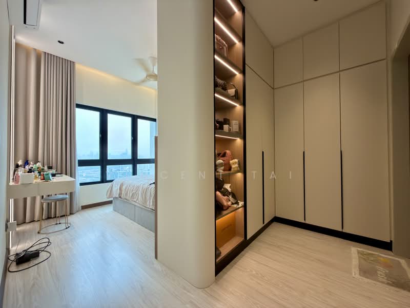 Kediaman Servis untuk Dijual di M Oscar - Vincent Tai - Bedroom - PropertyGuru.com.my