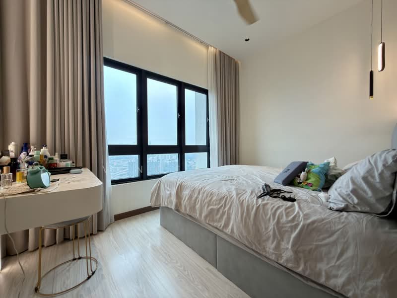 Kediaman Servis untuk Dijual di M Oscar - Vincent Tai - Bedroom - PropertyGuru.com.my