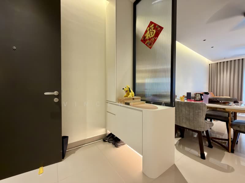 Kediaman Servis untuk Dijual di M Oscar - Vincent Tai - Entrance - PropertyGuru.com.my