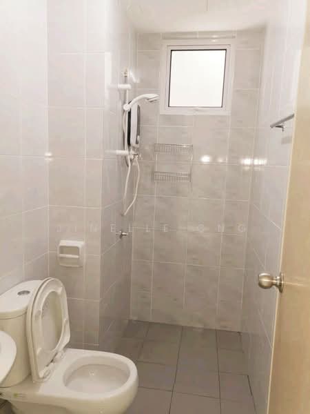Kondominium untuk Disewa di i-Santorini - Jinelle Ong - Bathroom - PropertyGuru.com.my