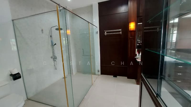 Bungalow House untuk Dijual di Taman Bukit Kempas (Tampoi) - Crystal Chan - Bathroom - PropertyGuru.com.my