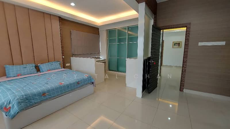 Bungalow House untuk Dijual di Taman Bukit Kempas (Tampoi) - Crystal Chan - Bedroom - PropertyGuru.com.my
