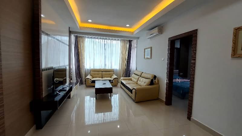 Bungalow House untuk Dijual di Taman Bukit Kempas (Tampoi) - Crystal Chan - Living Room - PropertyGuru.com.my