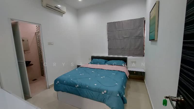Bungalow House untuk Dijual di Taman Bukit Kempas (Tampoi) - Crystal Chan - Bedroom - PropertyGuru.com.my