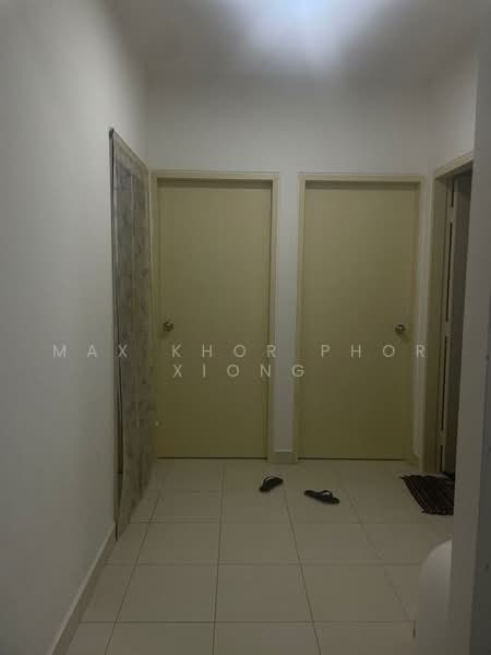 Apartment for Rent at De Bayu - Max Khor Phor xiong - Corridor - PropertyGuru.com.my