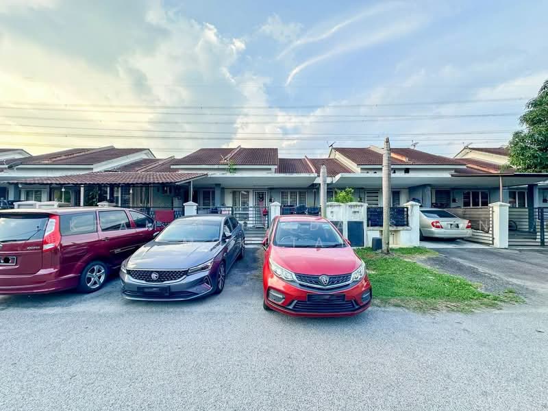 1-storey Terraced House for Sale in Taman Warisan Bestari (Dengkil) - Akramin Firdaus Bin Mokhtar - PropertyGuru.com.my