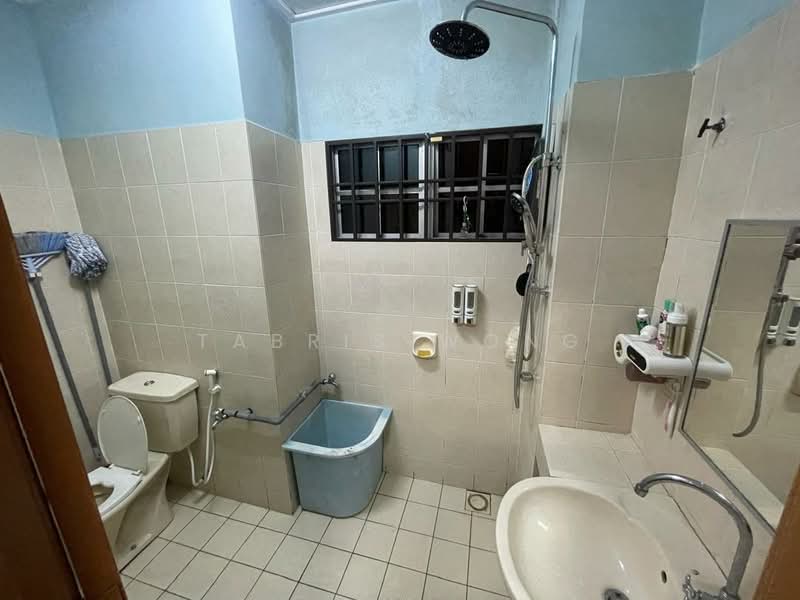 2-storey Terraced House for Sale in Bandar Bukit Raja (Klang) - Tabris Wong - Bathroom - PropertyGuru.com.my