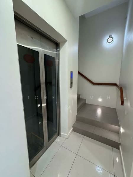 Condominium for Sale at Iconic Skies - Michelle Mah - Corridor - PropertyGuru.com.my