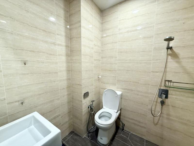 Condominium for Sale at Iconic Skies - Michelle Mah - Bathroom - PropertyGuru.com.my
