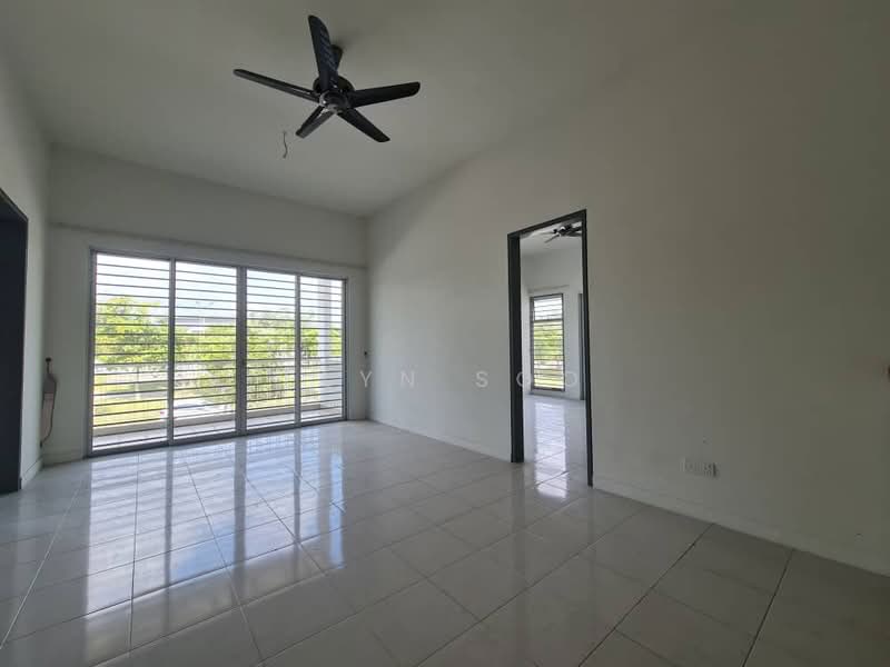 2-storey Terraced House for Sale in Bandar Rimbayu (Telok Panglima Garang) - Elyn Soo - Living Room - PropertyGuru.com.my