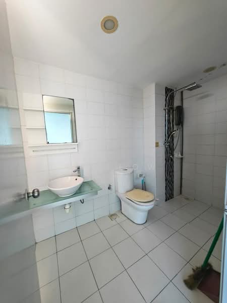 Service Residence for Sale at Greenfield Regency - Ck Leow - Bathroom - PropertyGuru.com.my
