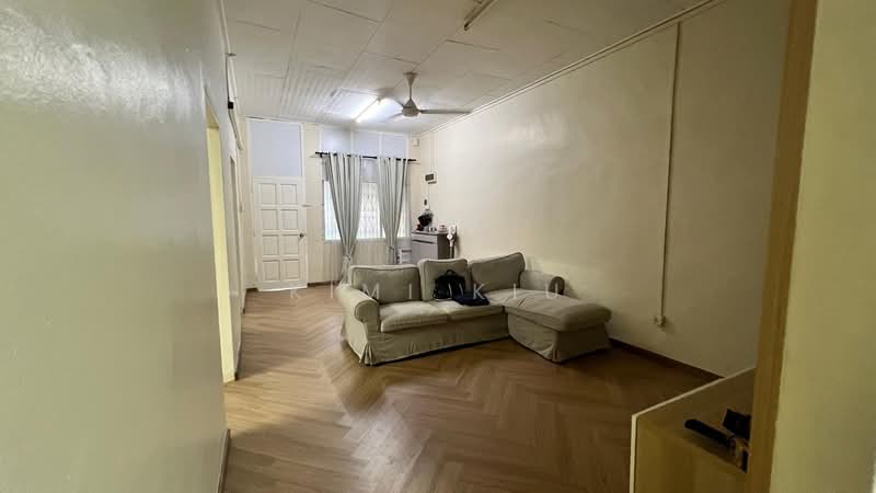 Rumah Teres 1-Tingkat untuk Dijual di Taman Ungku Tun Aminah (Skudai) - Kimi Kiu - Living Room - PropertyGuru.com.my