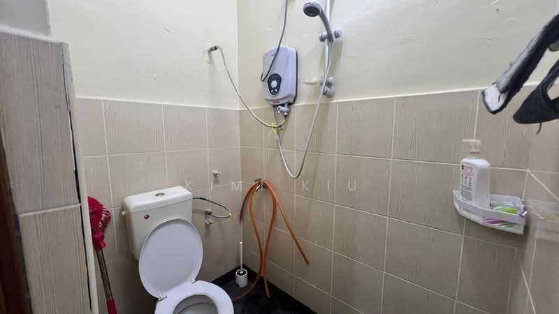 Rumah Teres 1-Tingkat untuk Dijual di Taman Ungku Tun Aminah (Skudai) - Kimi Kiu - Bathroom - PropertyGuru.com.my