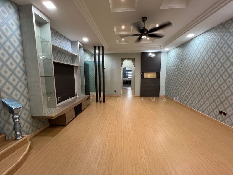 Rumah Teres untuk Dijual di Bandar Puteri Klang (Klang) - Edmizi Othman - Living Room - PropertyGuru.com.my