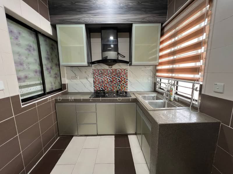 Rumah Teres untuk Dijual di Bandar Puteri Klang (Klang) - Edmizi Othman - Kitchen - PropertyGuru.com.my