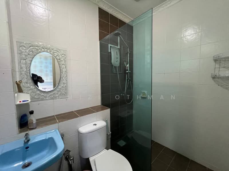 Rumah Teres untuk Dijual di Bandar Puteri Klang (Klang) - Edmizi Othman - Bathroom - PropertyGuru.com.my