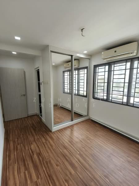Pangsapuri untuk Disewa di Casa Riana - Zulhaikal Asmadee - Bedroom - PropertyGuru.com.my