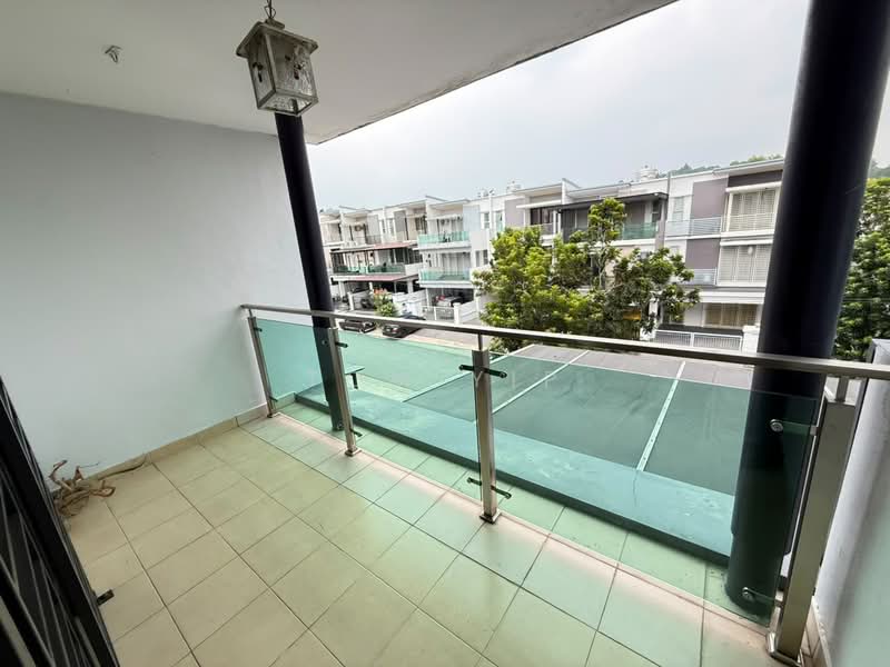 2.5-storey Terraced House for Sale in Sunway Alam Suria (Shah Alam) - Tom Yip - Balcony - PropertyGuru.com.my