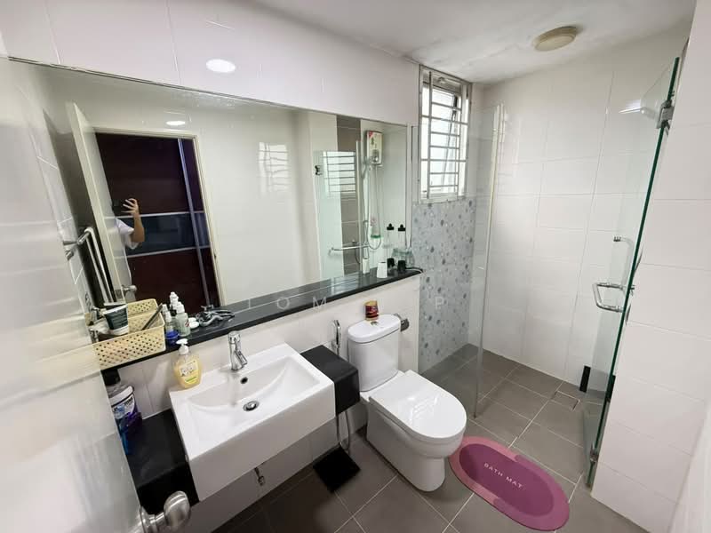 2.5-storey Terraced House for Sale in Sunway Alam Suria (Shah Alam) - Tom Yip - Bathroom - PropertyGuru.com.my