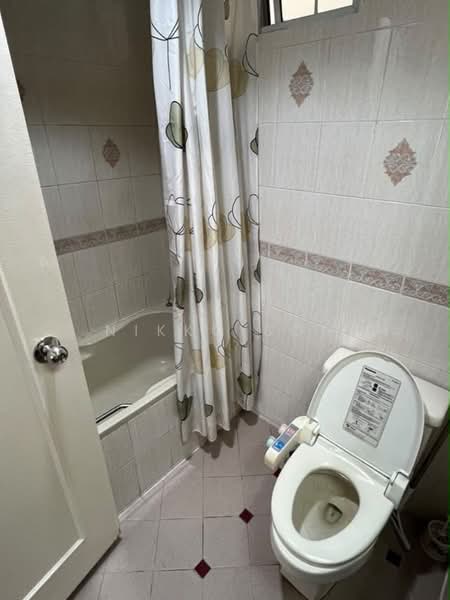 Condominium for Rent at Petrie Condominium - Nikko Soh - Bathroom - PropertyGuru.com.my