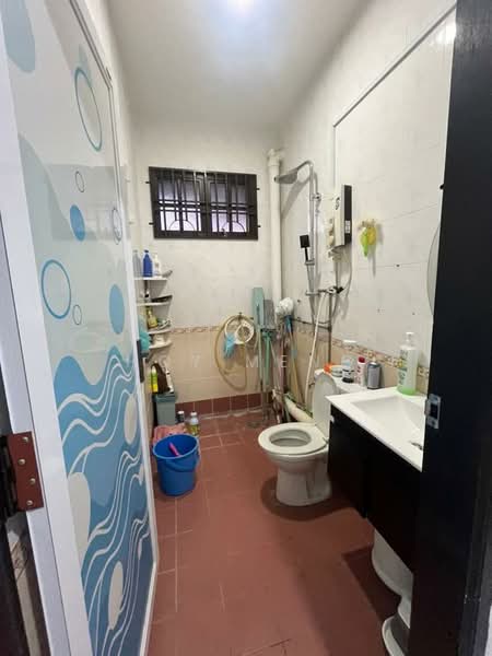 Rumah Berkembar untuk Disewa di Farlim (Ayer Itam) - Hoy Meng - Bathroom - PropertyGuru.com.my