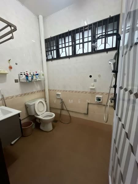 Rumah Berkembar untuk Disewa di Farlim (Ayer Itam) - Hoy Meng - Bathroom - PropertyGuru.com.my