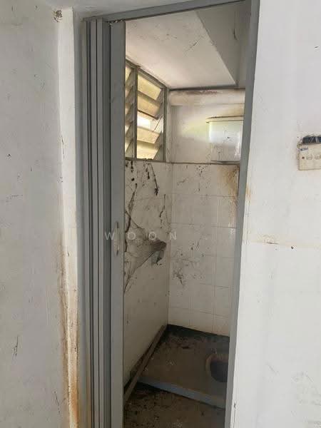 Shop for Sale in Taman Kota Laksamana (Melaka City) - Woon . - Bathroom - PropertyGuru.com.my