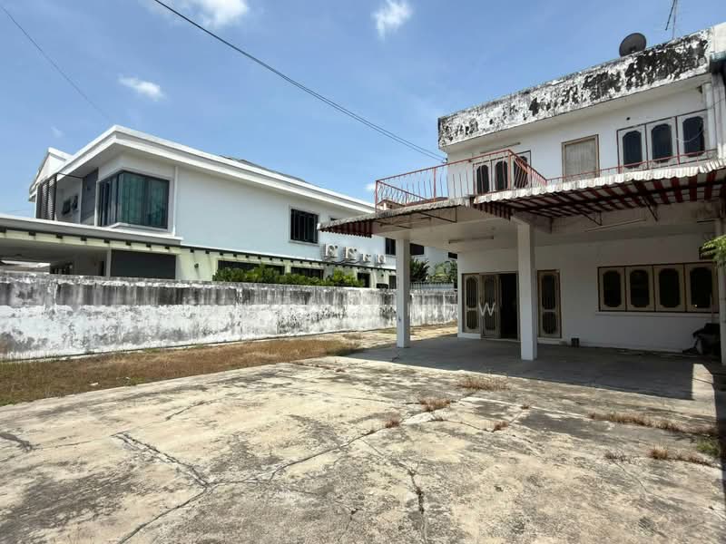 Semi-Detached House for Sale in Kampung Pasir Puteh Baru (Ipoh) - Aico Chow - Exterior - PropertyGuru.com.my