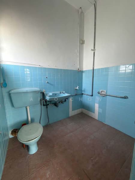 Semi-Detached House for Sale in Kampung Pasir Puteh Baru (Ipoh) - Aico Chow - Bathroom - PropertyGuru.com.my