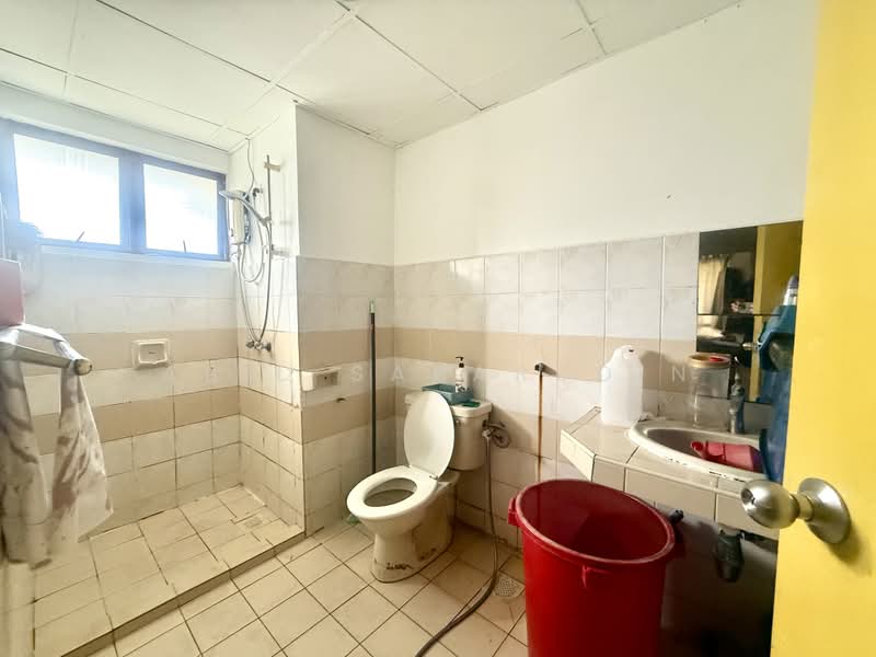 Kondominium untuk Dijual di Menara Polo - Abid Sabarudin - Bathroom - PropertyGuru.com.my