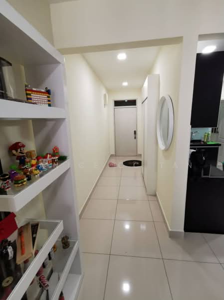 Kondominium untuk Dijual di Atmosfera Kondominium - Janice CC Tan - Corridor - PropertyGuru.com.my