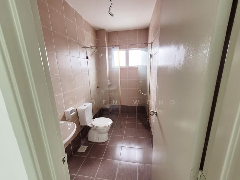 Rumah Teres untuk Dijual di TAMAN PUCHONG UTAMA (Puchong) - Kayden Wong - Bathroom - PropertyGuru.com.my