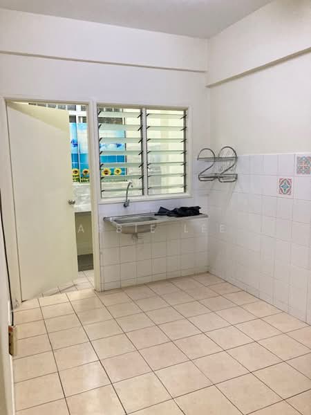 Kondominium untuk Dijual di Belimbing Heights - Abbie Lee - Kitchen - PropertyGuru.com.my