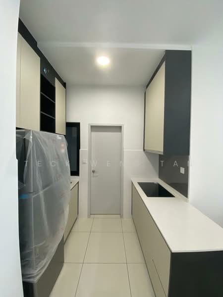 Service Residence for Rent at The Amber Residence @ TwentyFive.7 - Teck Weng Tan - Kitchen - PropertyGuru.com.my