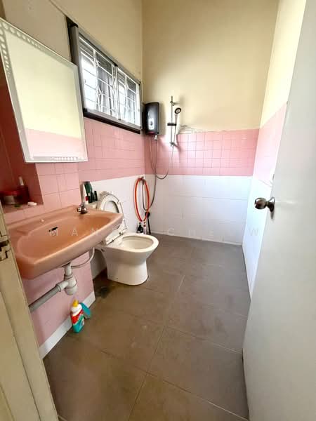 Terraced House for Sale in Taman Mayang (Petaling Jaya) - Mandy Cheow - Bathroom - PropertyGuru.com.my