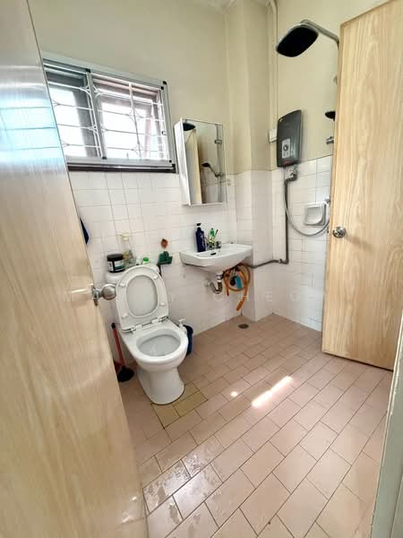Terraced House for Sale in Taman Mayang (Petaling Jaya) - Mandy Cheow - Bathroom - PropertyGuru.com.my