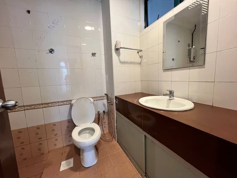 Kondominium untuk Disewa di Corinthian Condominium - Jaden Yap - Bathroom - PropertyGuru.com.my