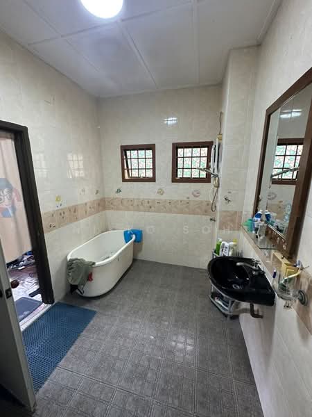 Rumah Teres 2-Tingkat untuk Dijual di Taman Pelangi Indah (Ulu Tiram) - Nikko Soh - Bathroom - PropertyGuru.com.my