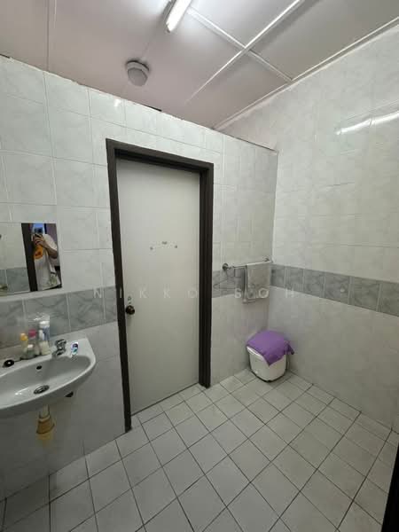 Rumah Teres 2-Tingkat untuk Dijual di Taman Pelangi Indah (Ulu Tiram) - Nikko Soh - Bathroom - PropertyGuru.com.my
