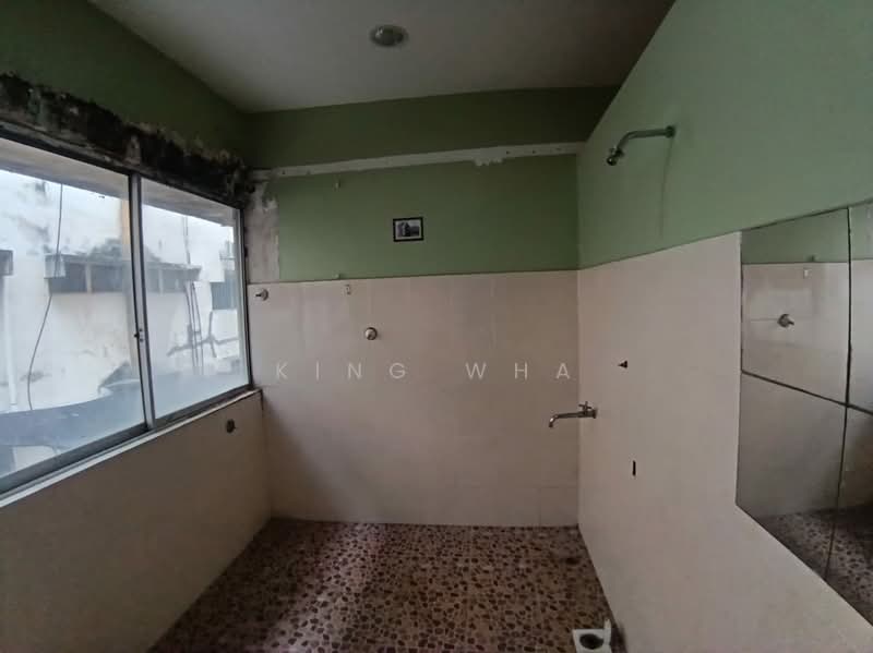Kedai untuk Dijual di Setapak (Kuala Lumpur) - King Wha - Bathroom - PropertyGuru.com.my