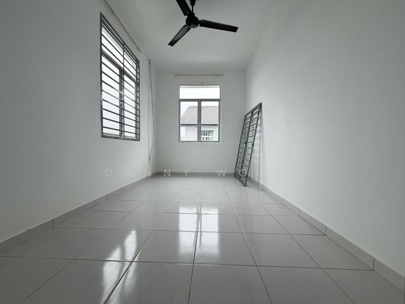 Rumah Teres 2-Tingkat untuk Dijual di Taman Kundang Jaya (Rawang) - Danny Wong - PropertyGuru.com.my