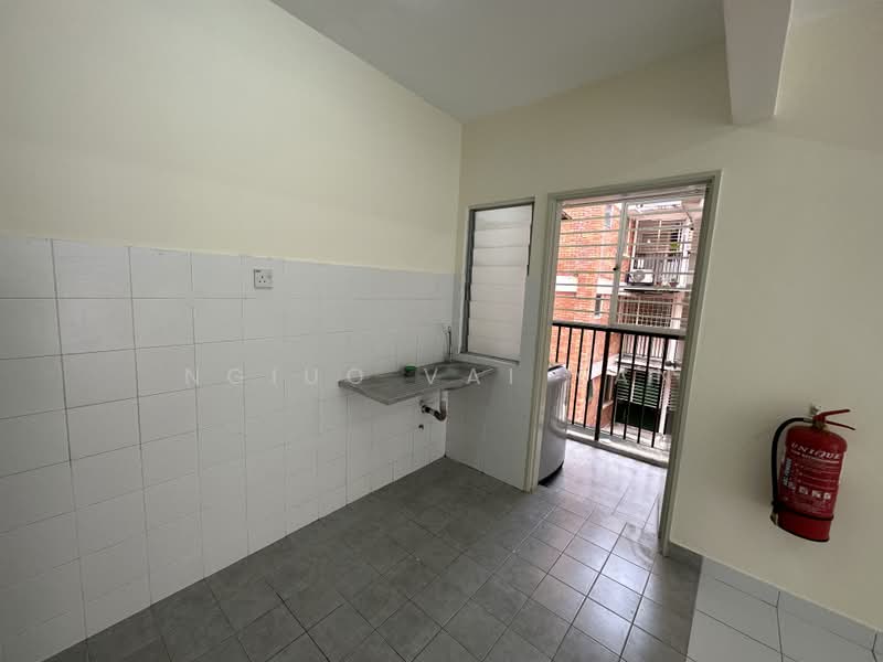 Apartment for Sale at Goodview Heights - Ngiuo Vai Yan - Kitchen - PropertyGuru.com.my